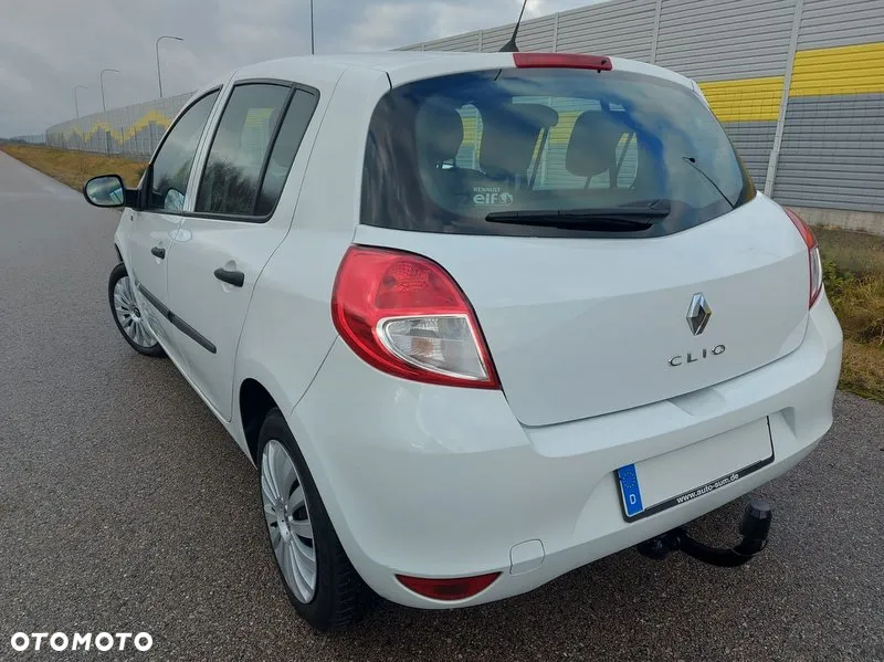 Renault Clio 1.2 16V 75 Yahoo - 17