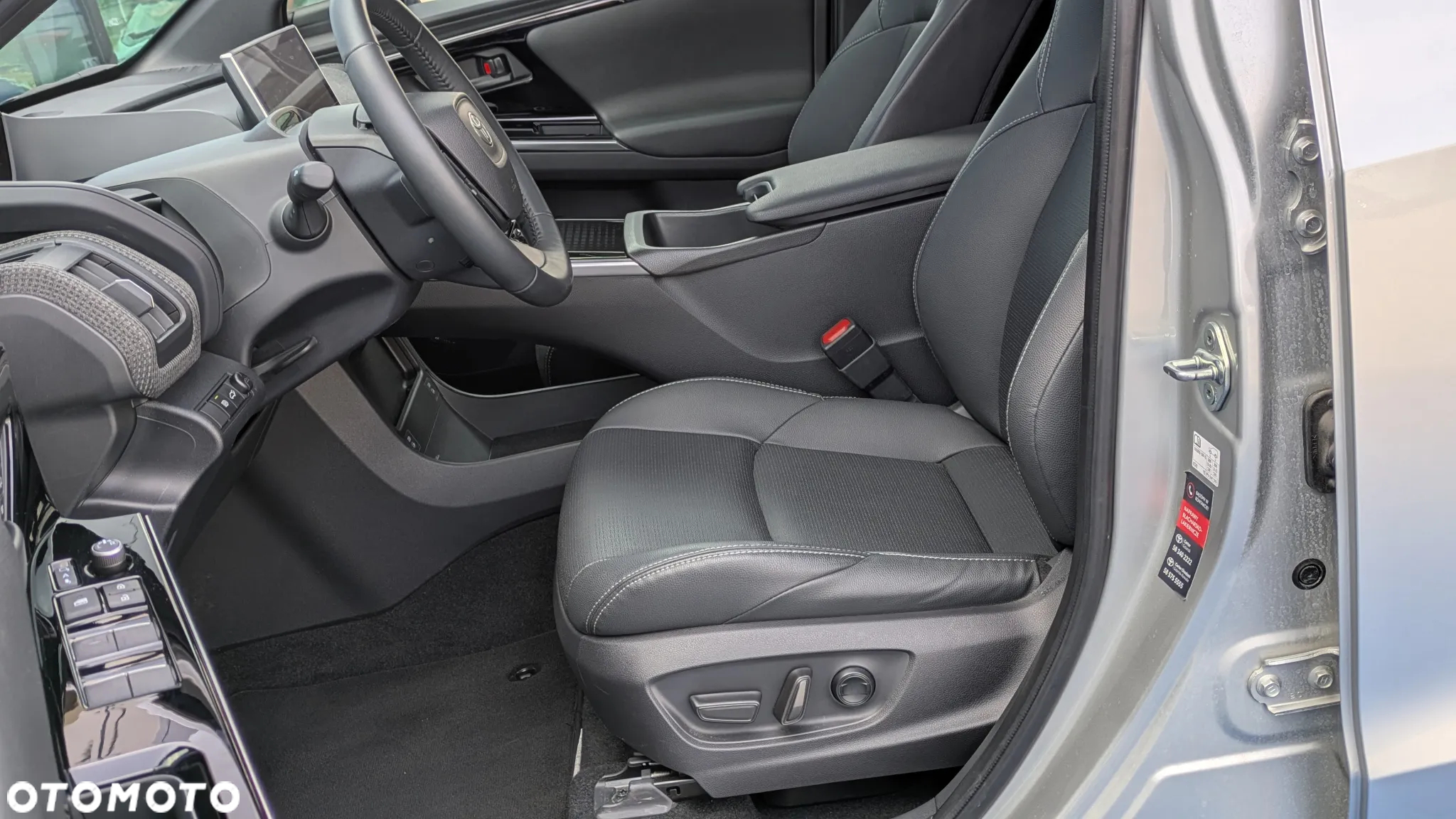 Toyota bZ4X 71.4kWh Executive - 8