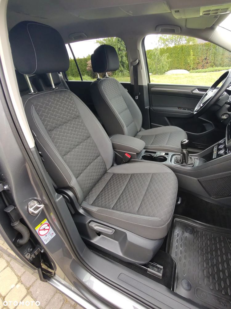 Volkswagen Touran 1.6 TDI SCR Join - 16
