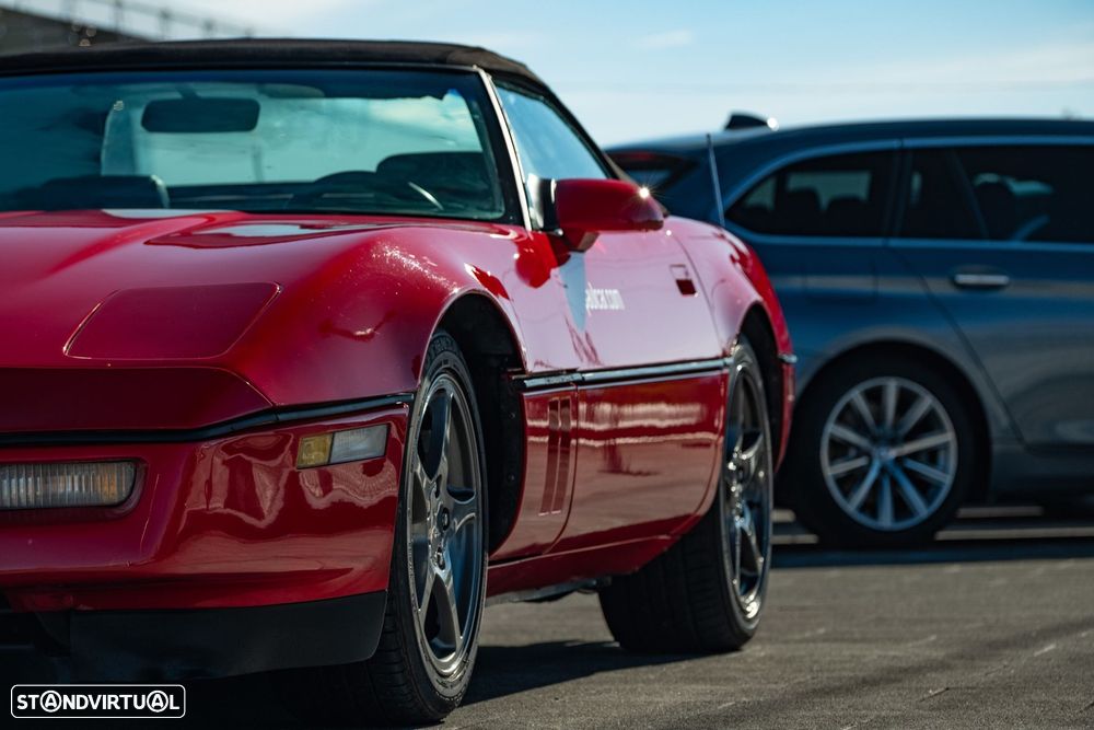 Chevrolet Corvette - 11