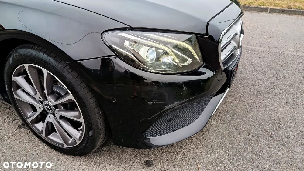 Mercedes-Benz Klasa E 220 d 9G-TRONIC - 40