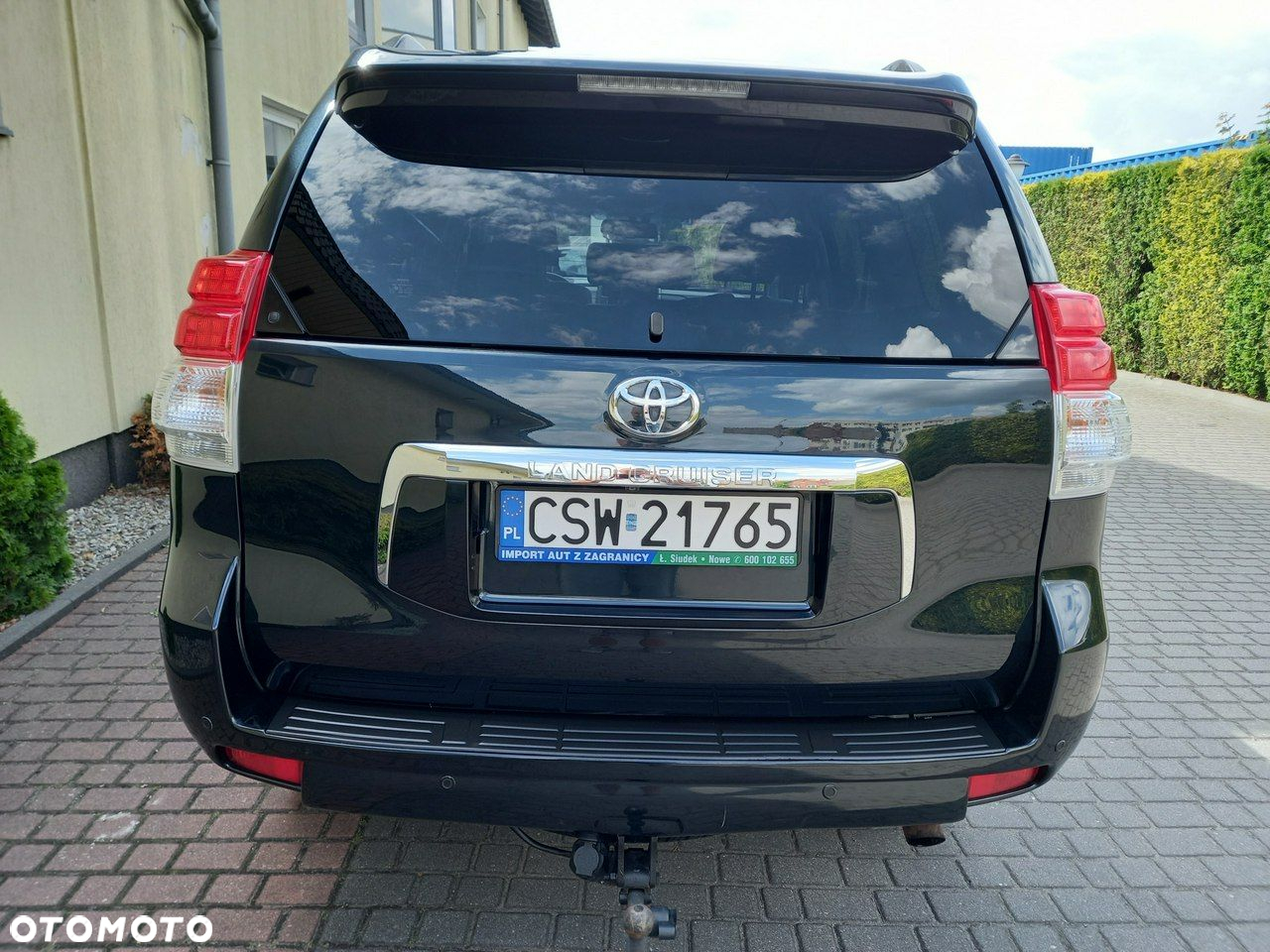 Toyota Land Cruiser - 20