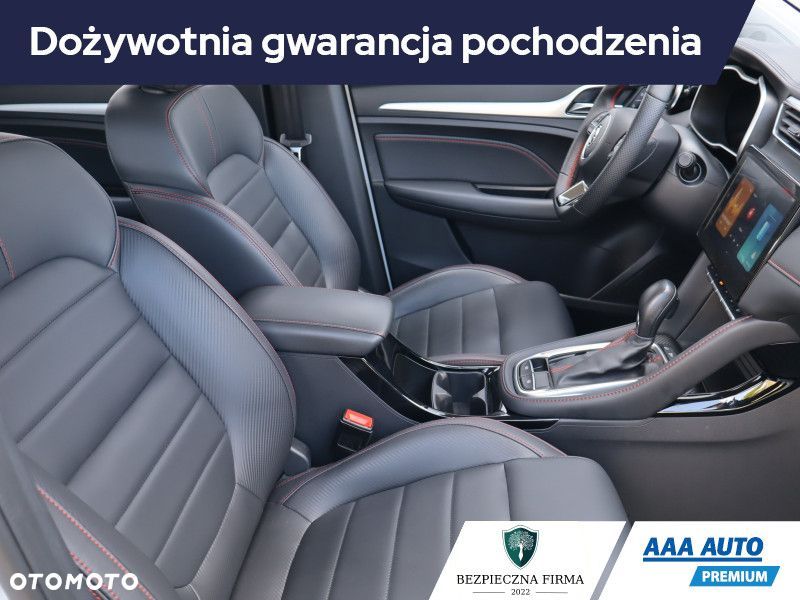MG ZS - 11