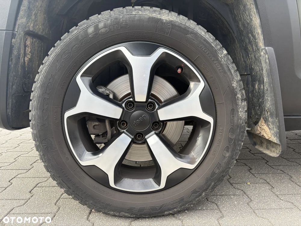 Jeep Renegade - 10