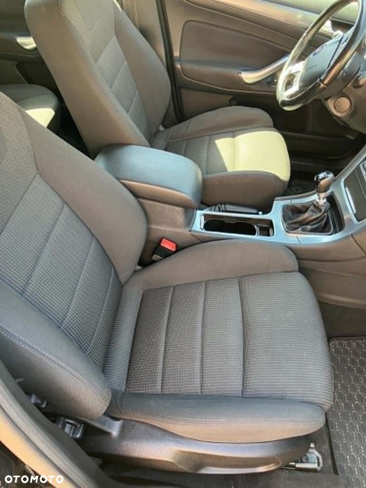 Ford Mondeo 2.0 TDCi Ambiente - 9