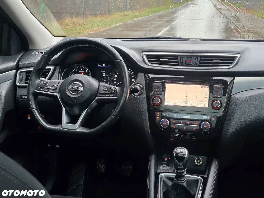 Nissan Qashqai 1.3 DIG-T TEKNA - 24