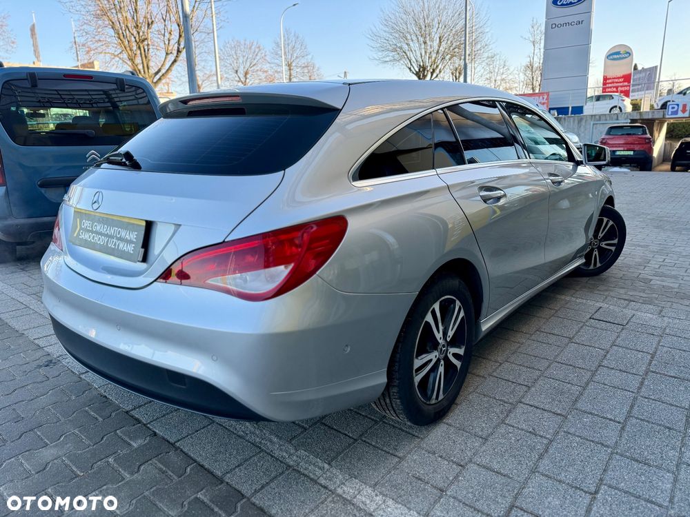 Mercedes-Benz CLA 200 d 7G-DCT Urban - 2