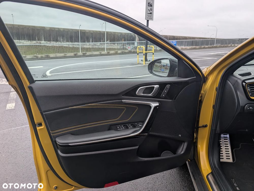 Kia XCeed 1.6 CRDi DCT7 LAUNCH EDITION - 18