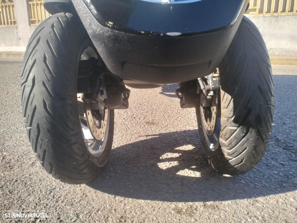 Piaggio MP3 RST - 10