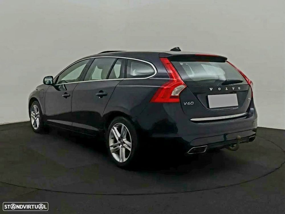 Volvo V60 2.4 D6 R-Design Sum.AWD Phev - 4