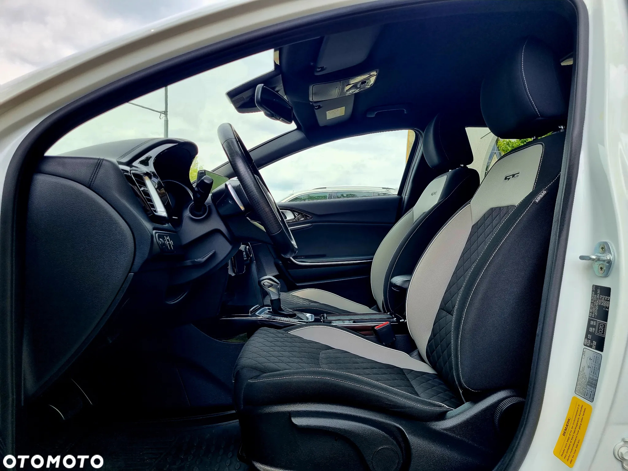Kia ProCeed 1.6 CRDi DCT7 SCR GT LINE - 10