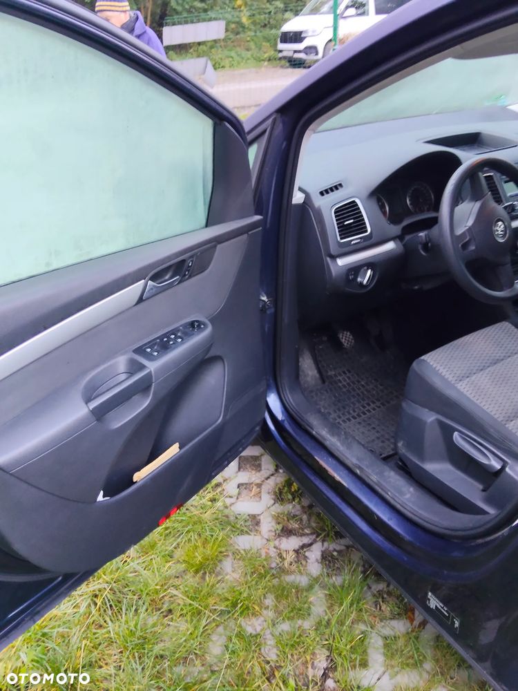 Volkswagen Sharan 2010 photo 4