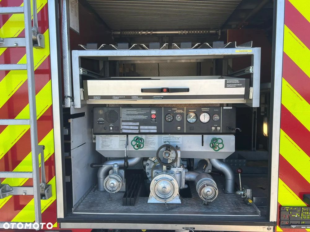 Mercedes-Benz 814F Wóz strażacki - 31