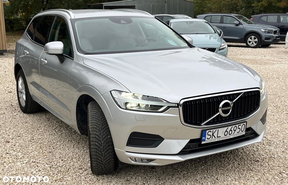 Volvo XC 60 B4 D AWD Geartronic Momentum Pro - 12