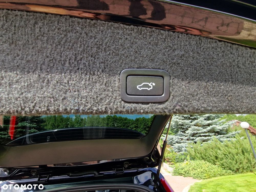 Volvo XC 60 D5 AWD RDesign - 9