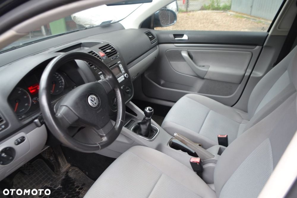 Volkswagen Jetta - 8