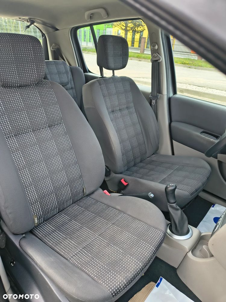 Renault Modus 1.6 16V Privilege - 9