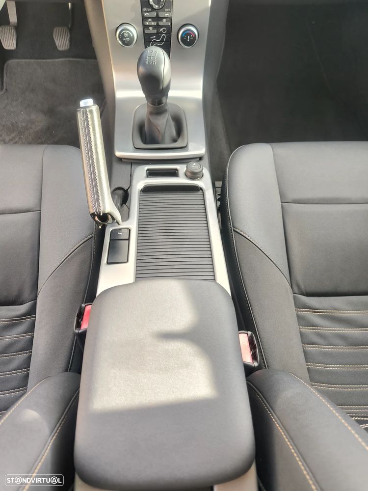 Volvo V50 1.6 D Drive Momentum Start/Stop - 9