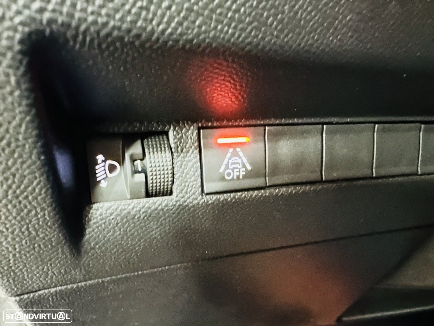 Peugeot 208 1.2 PureTech Style - 18
