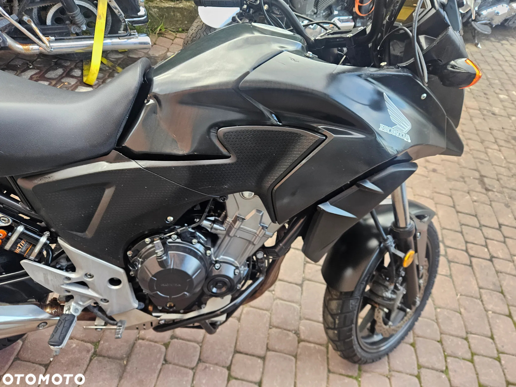 Honda CB - 23