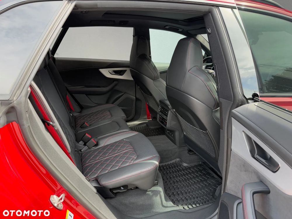 Audi Q8 - 12