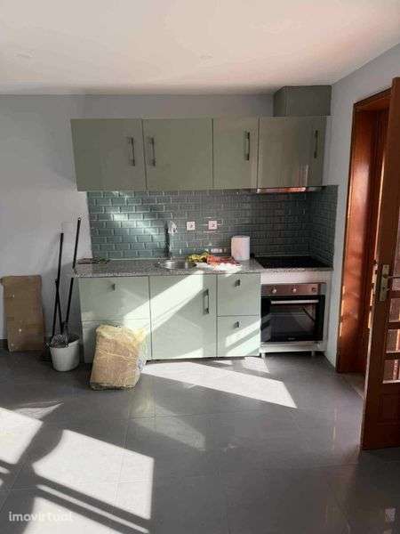Alugo Apartamento T3 Costa Cabral - Grande imagem: 3/8