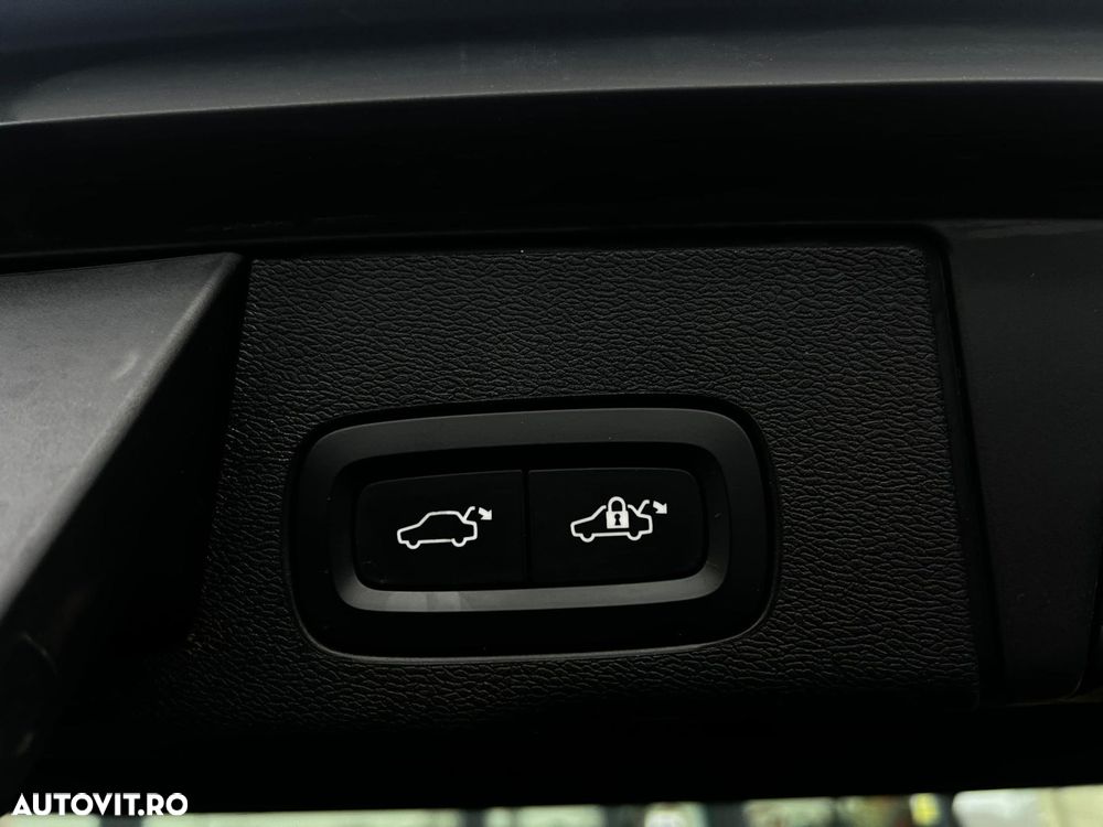 VOLVO XC60 2017 — imagine 39