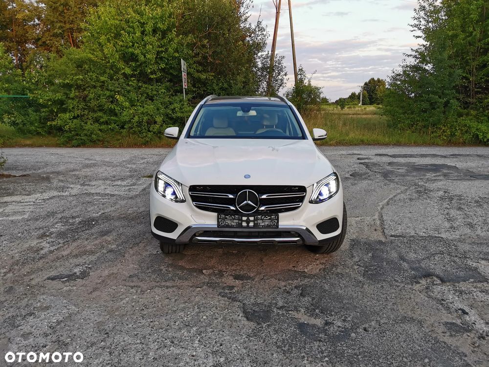 Mercedes-Benz GLC - 12