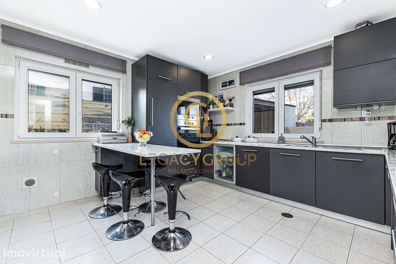 Moradia com 4 quartos, Cave, Piscina, em Alcantarilha - Grande imagem: 4/29