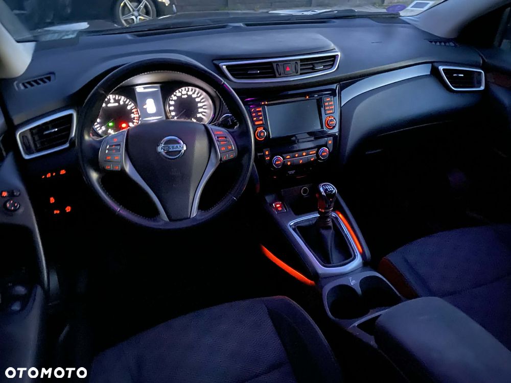 Nissan Qashqai 1.2 DIG-T N-Connecta - 16