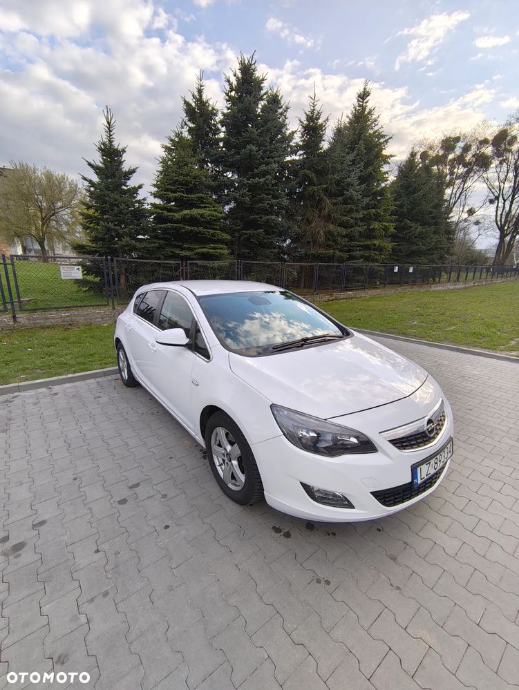 Opel Astra 1.6 T Sport - 1