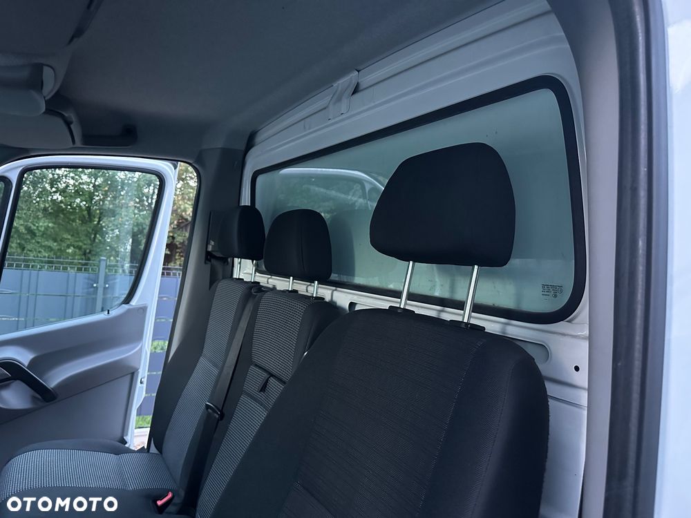 Mercedes-Benz Sprinter - 10