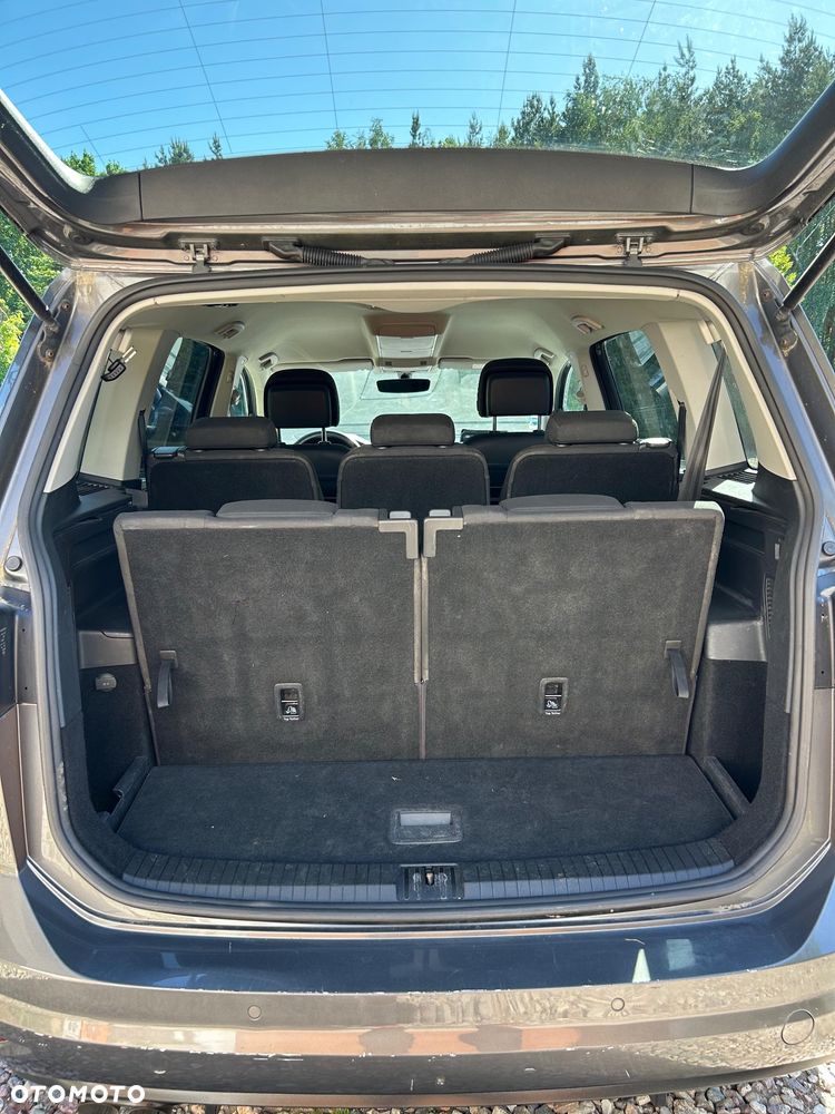 Volkswagen Touran 2.0 TDI SCR DSG ACTIVE - 25