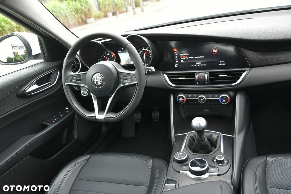 Alfa Romeo Giulia 2.2 Diesel - 9