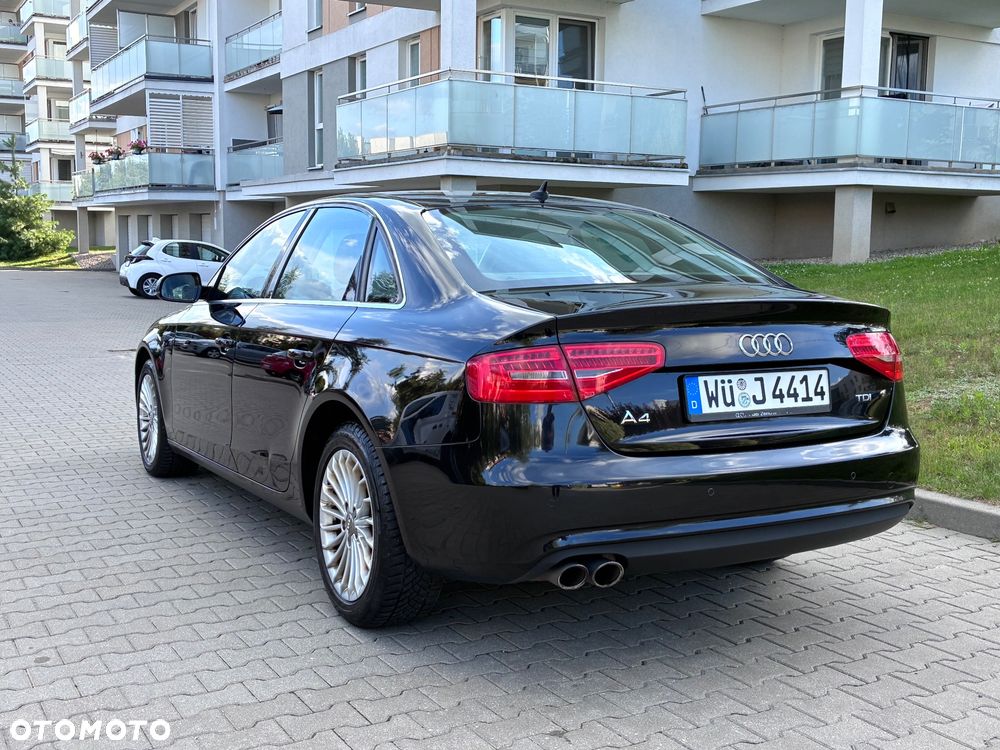 Audi A4 Limousine - 3