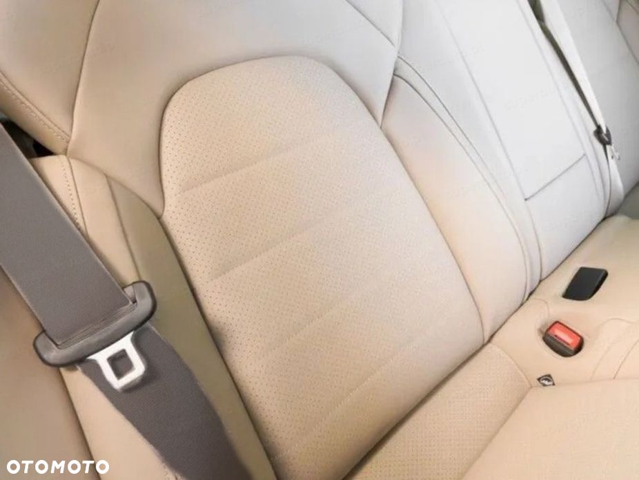 Porsche Panamera 4 - 13