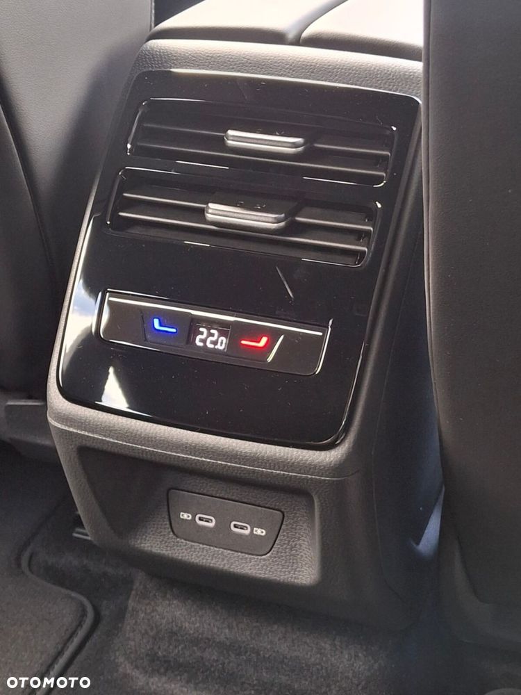 Volkswagen ID.7 77kWh Pro Plus - 28