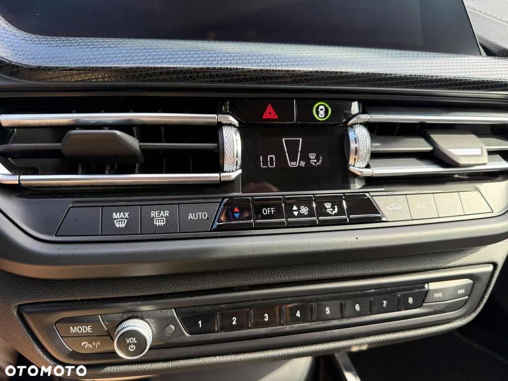 BMW Seria 2 218i - 19