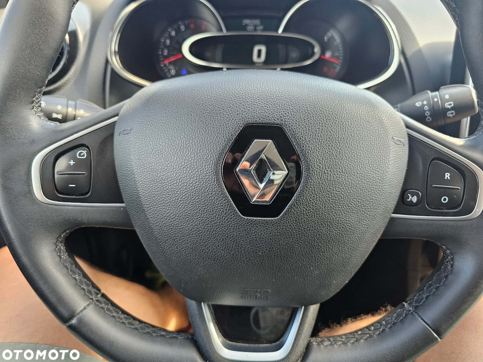 Renault Clio 1.2 16V Business Euro6 - 11
