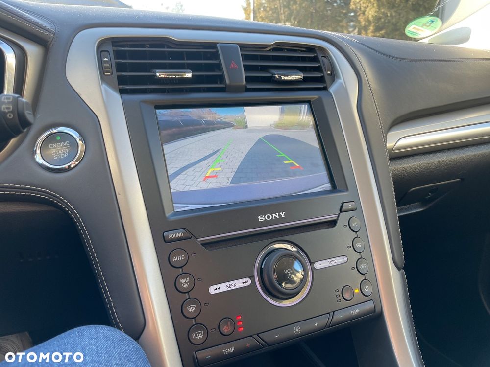 Ford Mondeo 2.0 EcoBoost Start-Stopp Autom Vignale - 25