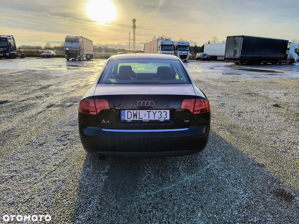 Audi A4 Limousine - 3