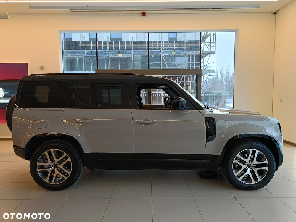 Land Rover Defender - 4