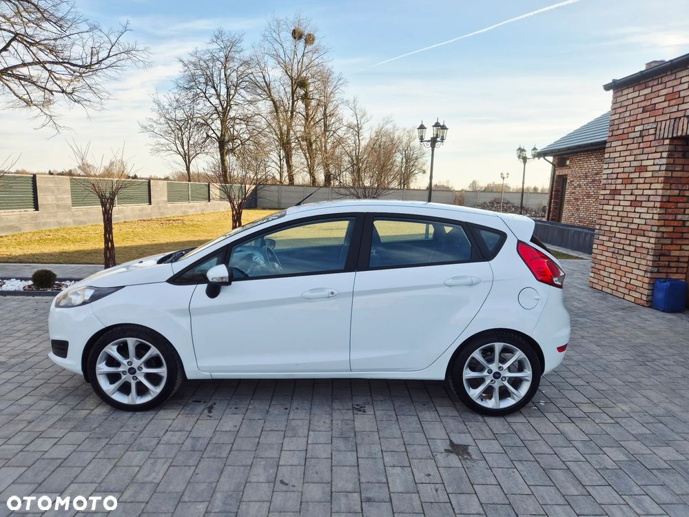 Ford Fiesta 1.25 Celebration - 12