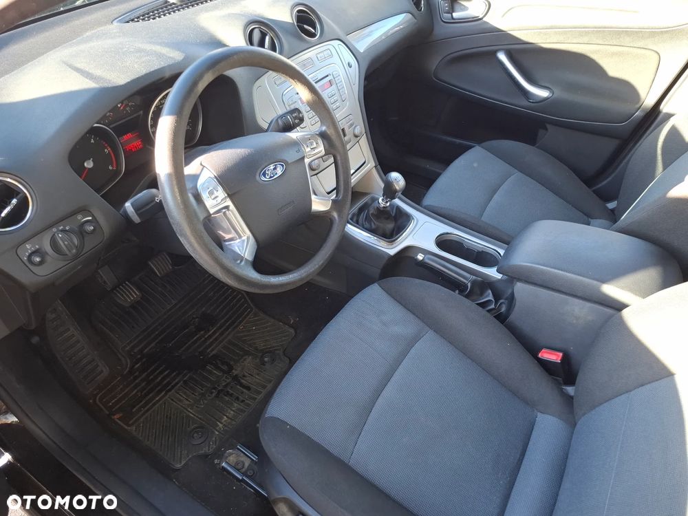 Ford Mondeo 1.8 TDCi Silver X - 12