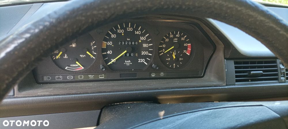 Mercedes-Benz W124 (1984-1993) - 10