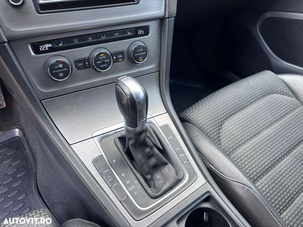 Volkswagen Golf 1.6 TDI BlueMotion Technology DSG Comfortline - 25