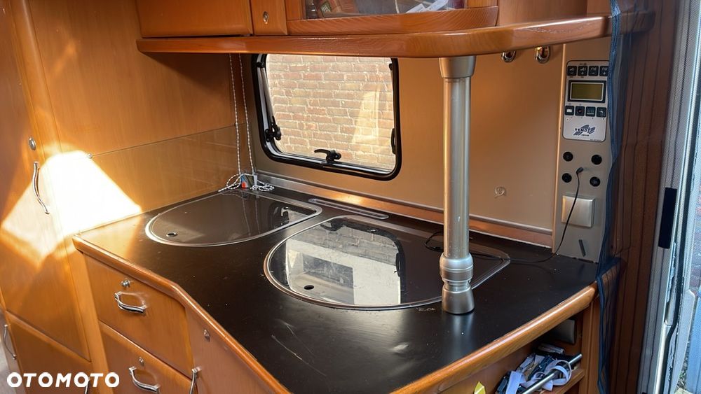 Fendt DIAMANT 650 Łazienka Alu Sypialnia 2 osie skóra - 9