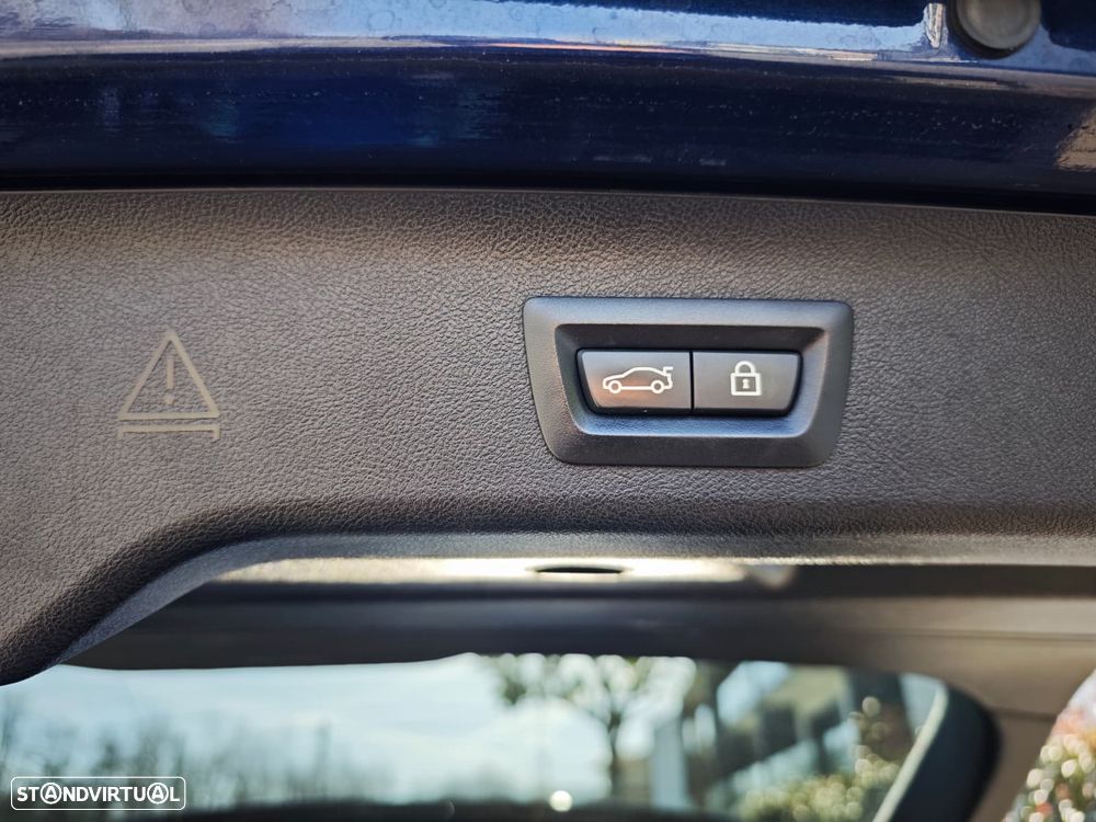 BMW 520 d Pack Desportivo M Auto - 19