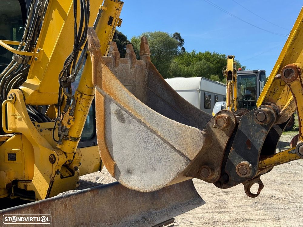 Komatsu PC88 PC88MR‑8 (Série MR – Minimum Radius) - 6