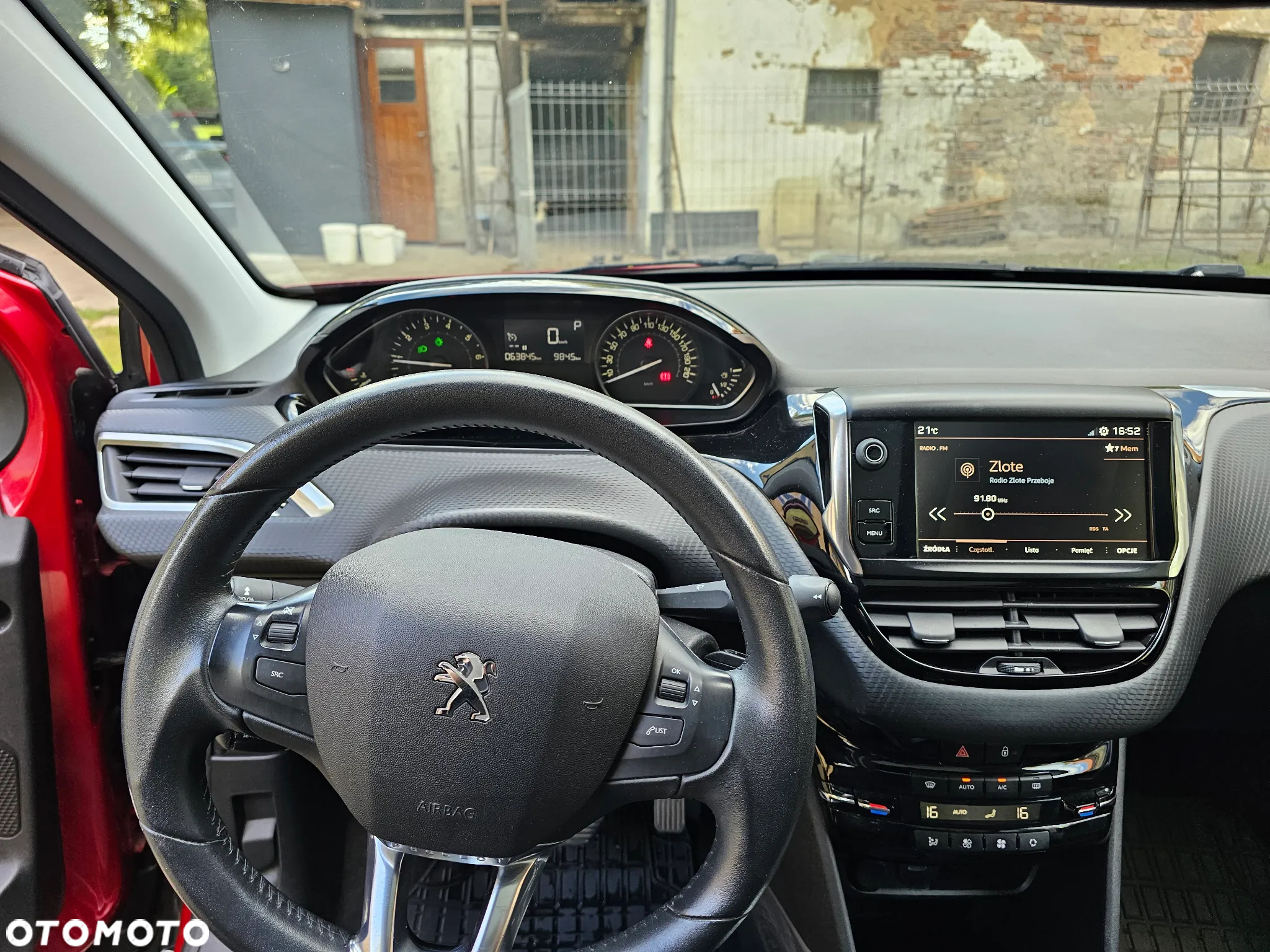 Peugeot 2008 1.2 Pure Tech Style S&S EAT6 - 6